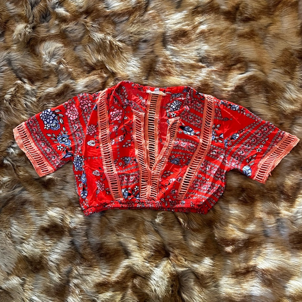 Retro Floral Cutout Crop Top